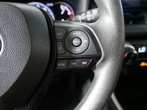 Used 2023 Toyota RAV4 XLE AWD/4WD image 28