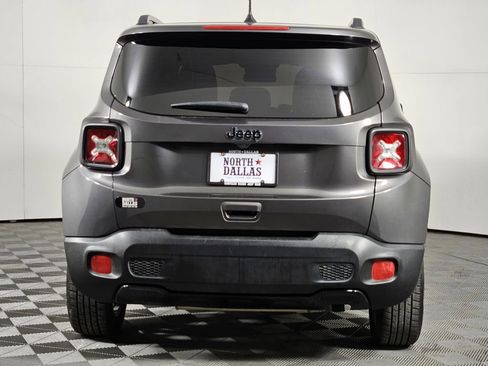 Used 2018 Jeep Renegade Altitude image 2