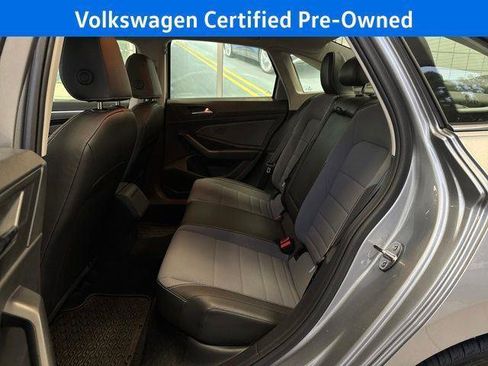Used 2025 Volkswagen Jetta SE w/ Sunroof Package FWD image 29