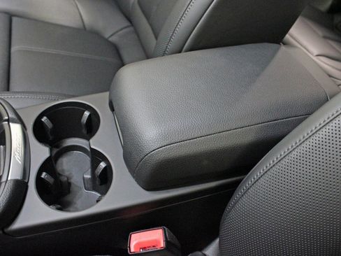 Certified 2025 Porsche Macan image 30