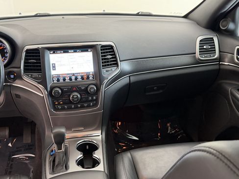 Used 2018 Jeep Grand Cherokee Limited AWD/4WD image 30