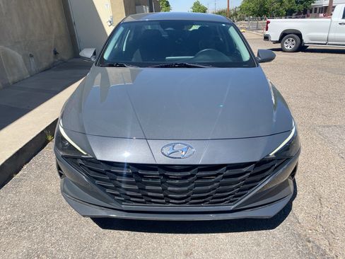 Used 2023 Hyundai Elantra SEL FWD image 9
