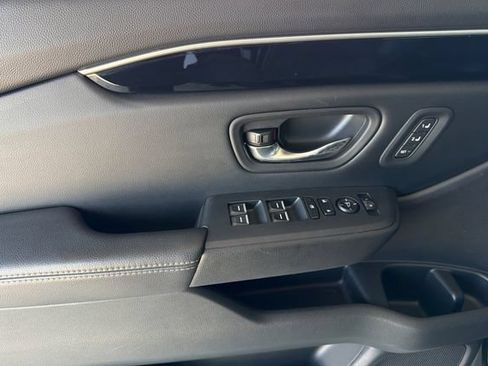 Certified 2024 Honda Pilot Touring image 11