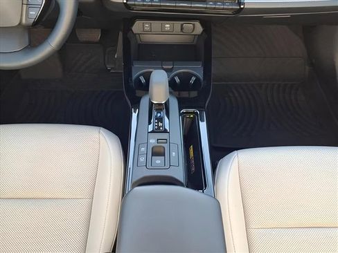 Used 2023 Toyota Prius XLE image 17