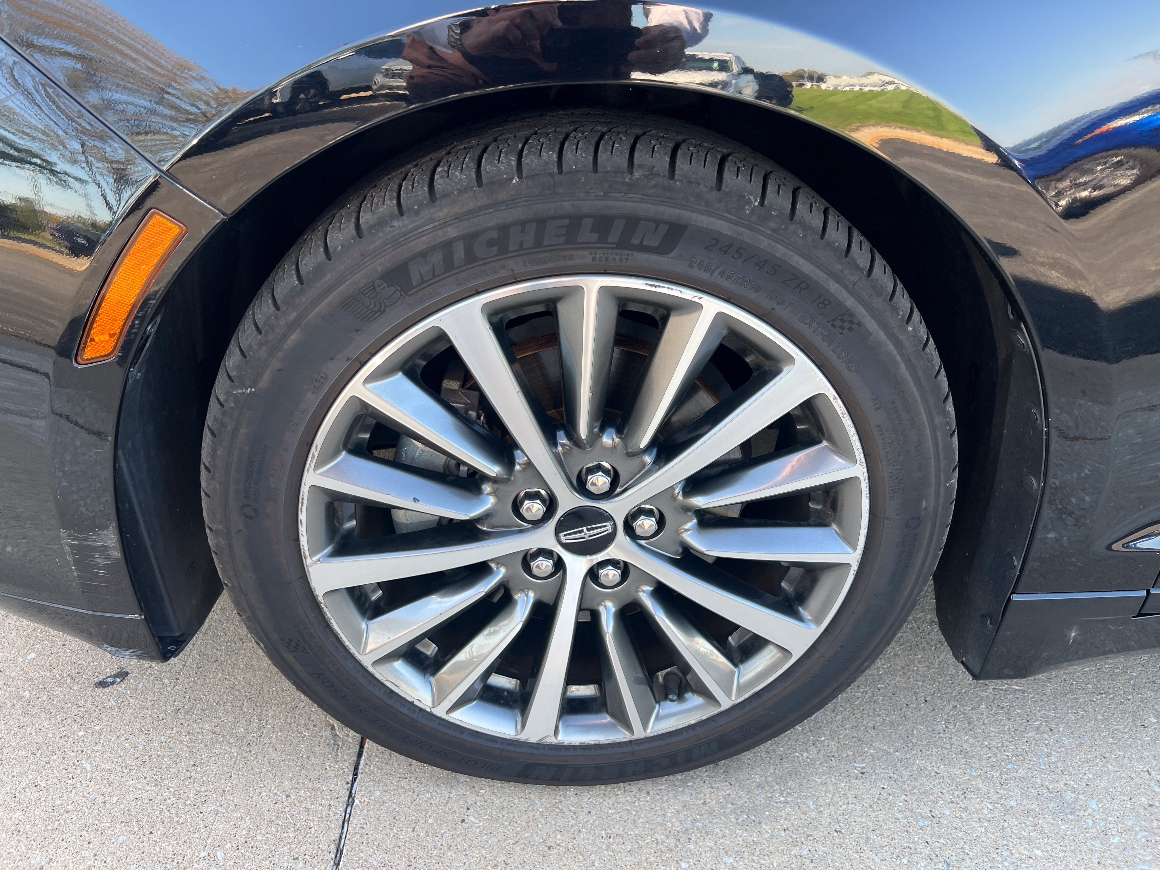 Used 2018 Lincoln MKZ Select w/ Select Plus Package FWD image 6