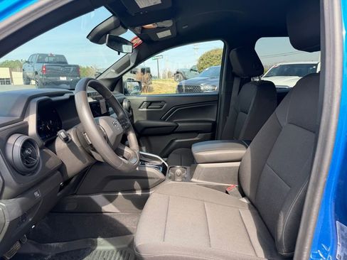 Used 2024 Chevrolet Colorado Trail Boss w/ Advanced Trailering Package image 15