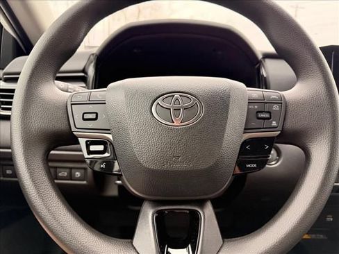 Used 2026 Toyota Camry LE FWD image 17