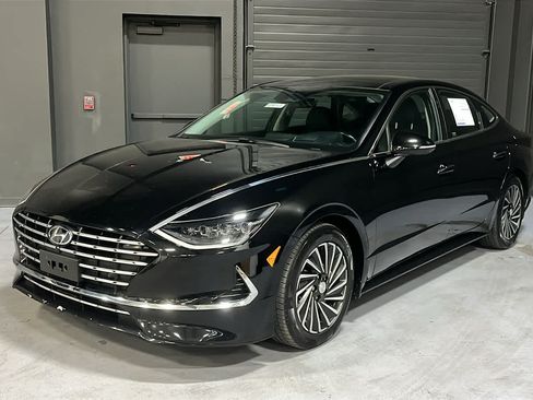 Used 2023 Hyundai Sonata Limited FWD image 3