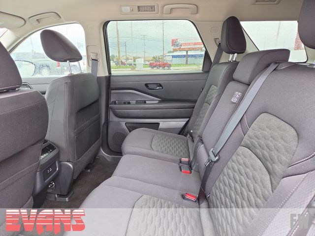 Used 2024 Nissan Pathfinder SV AWD/4WD image 21
