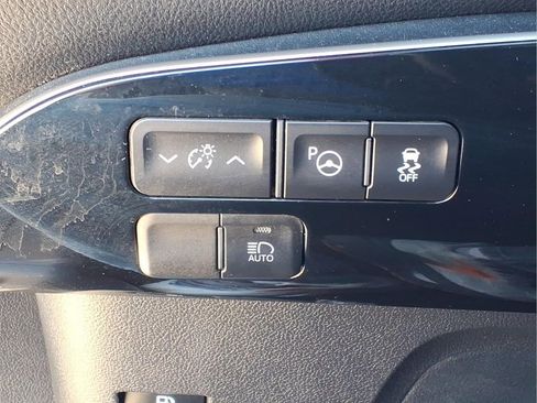 Used 2018 Toyota Prius Two w/ Prius Two Safety Plus Package image 13