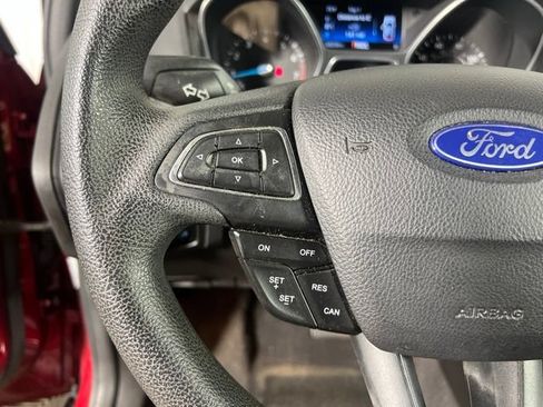 Used 2016 Ford Focus SE w/ SE Power Seat Package FWD image 15