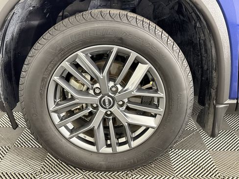 Used 2023 Nissan Rogue S FWD image 36