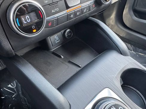 Used 2020 Ford Escape Titanium AWD/4WD image 13