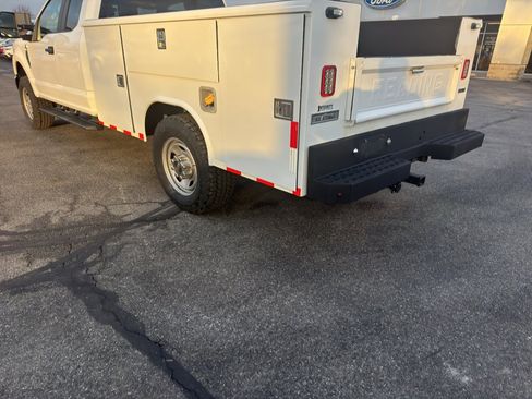 Used 2020 Ford F350 XL w/ Power Equipment Group image 4