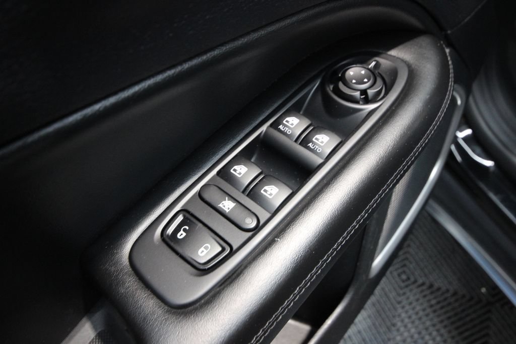 Used 2020 Jeep Compass Latitude AWD/4WD image 13