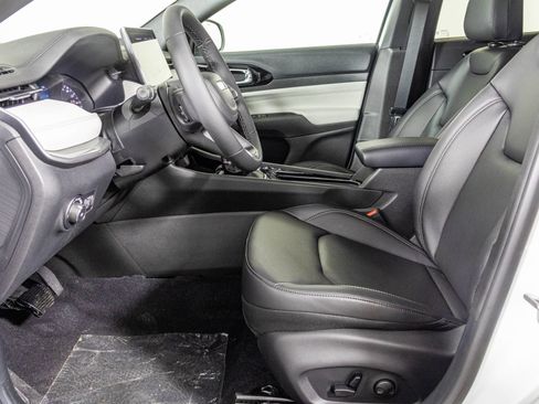 New 2026 Jeep Compass Limited image 21