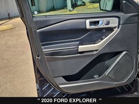 Used 2020 Ford Explorer Limited RWD image 37