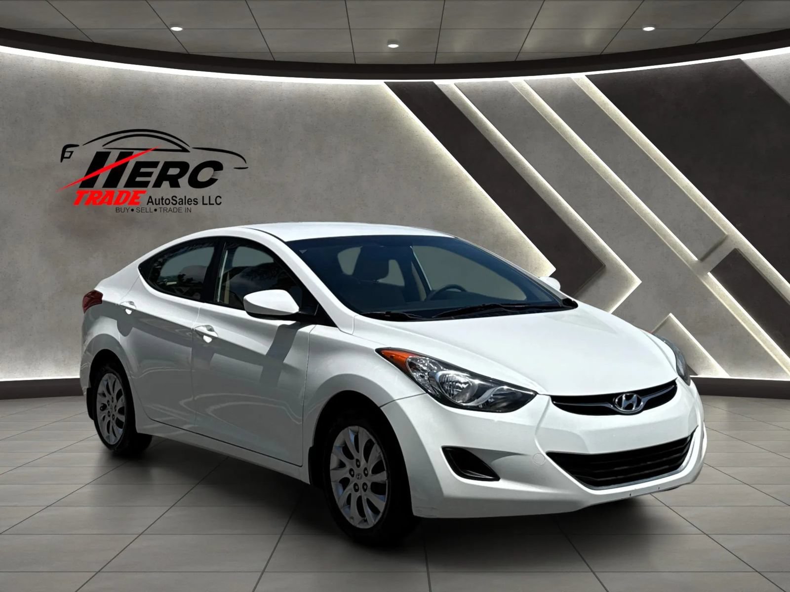 Used 2013 Hyundai Elantra GLS FWD image 1