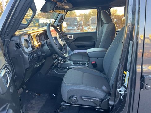 New 2026 Jeep Gladiator Sport image 21