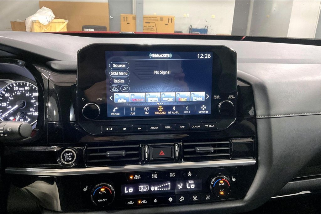 Used 2023 Nissan Pathfinder SL AWD/4WD image 16