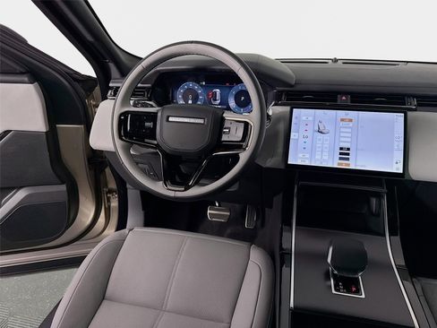 Used 2026 Land Rover Range Rover Velar Dynamic SE AWD/4WD image 24