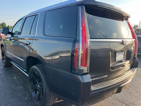 Used 2017 Cadillac Escalade Premium Luxury AWD/4WD image 5