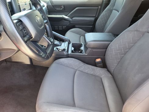 Certified 2024 Toyota Tacoma SR AWD/4WD image 10