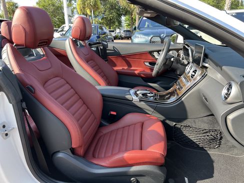 Used 2018 Mercedes-Benz C 300 4MATIC Cabriolet image 34