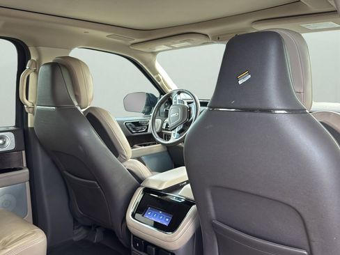 Used 2022 Lincoln Navigator L Reserve AWD/4WD image 25