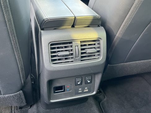 Used 2023 Nissan Rogue Platinum w/ Platinum Premium Package image 15