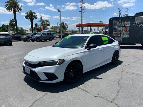 Used 2022 Honda Civic Sport image 2