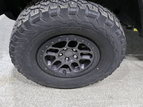 Used 2022 Jeep Wrangler Unlimited Sport w/ Xtreme Recon 35" Tire Package AWD/4WD image 9