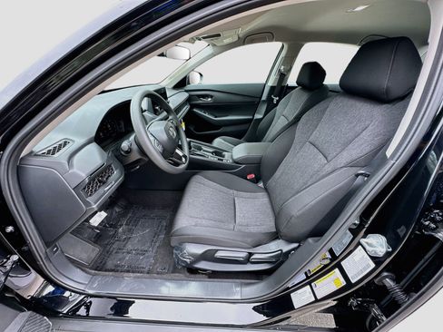 Used 2025 Honda Accord LX image 17
