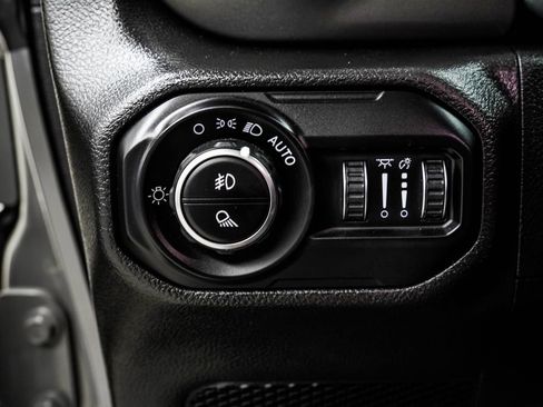 Used 2021 Jeep Gladiator Rubicon AWD/4WD image 42