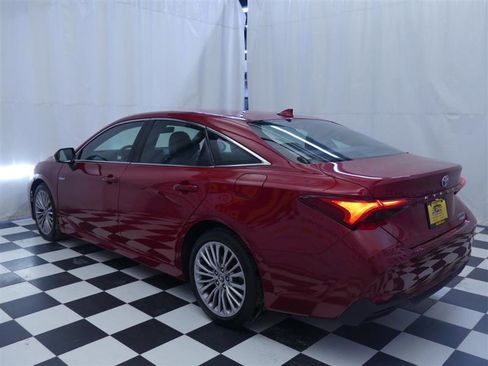 Used 2021 Toyota Avalon Limited w/ Advanced Safety Package image 5