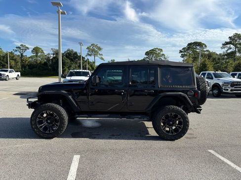 Used 2022 Jeep Wrangler Unlimited Sport AWD/4WD image 7