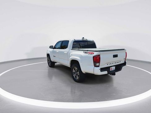 Certified 2019 Toyota Tacoma TRD Sport w/ Technology Package AWD/4WD image 6