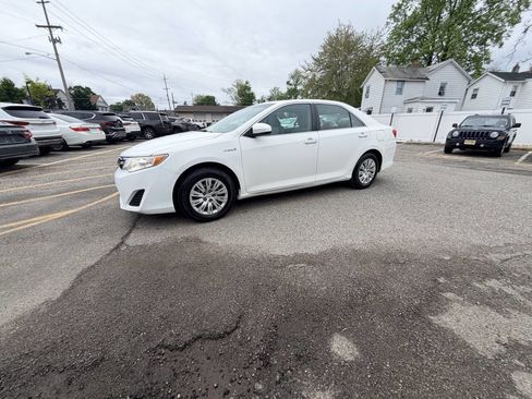 Used 2012 Toyota Camry LE FWD image 40