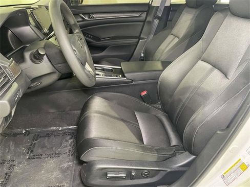 Used 2020 Honda Accord EX image 17