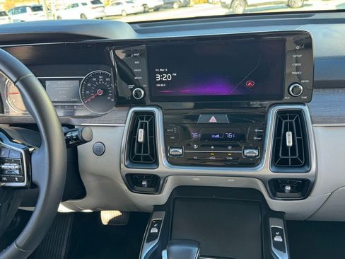 Used 2023 Kia Sorento X-Line EX image 19