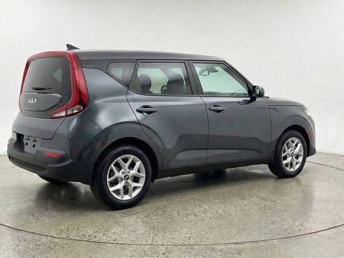 Used 2025 Kia Soul LX w/ LX Technology Package FWD image 9