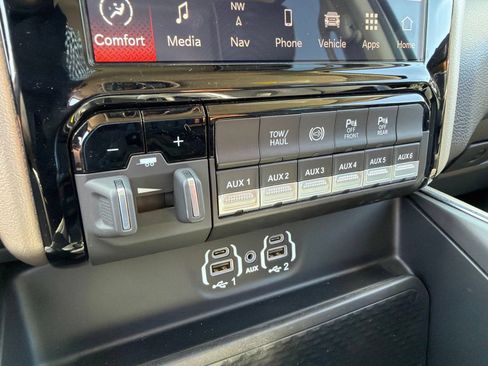 Used 2024 RAM 3500 Laramie w/ Chrome Bumper Package AWD/4WD image 25