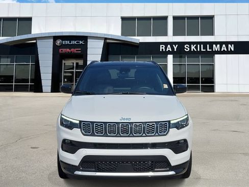 Used 2025 Jeep Compass Limited w/ Elite Group AWD/4WD image 3