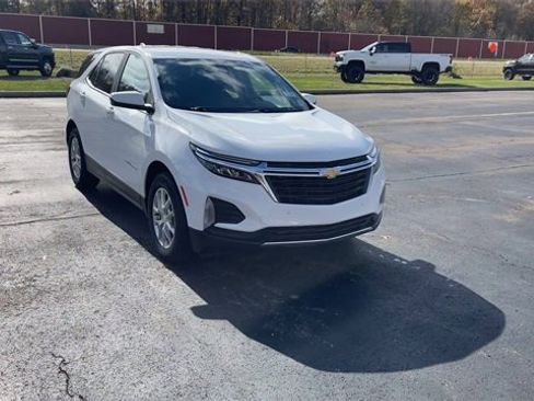 Certified 2023 Chevrolet Equinox LT image 2