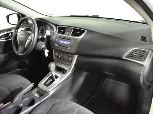 Used 2013 Nissan Sentra SV image 28