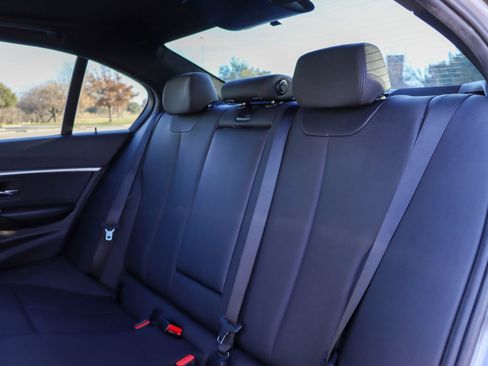 Used 2017 BMW 330i Sedan image 17
