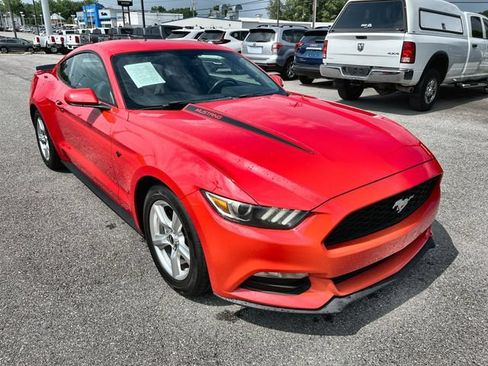 Used 2015 Ford Mustang Coupe RWD image 10