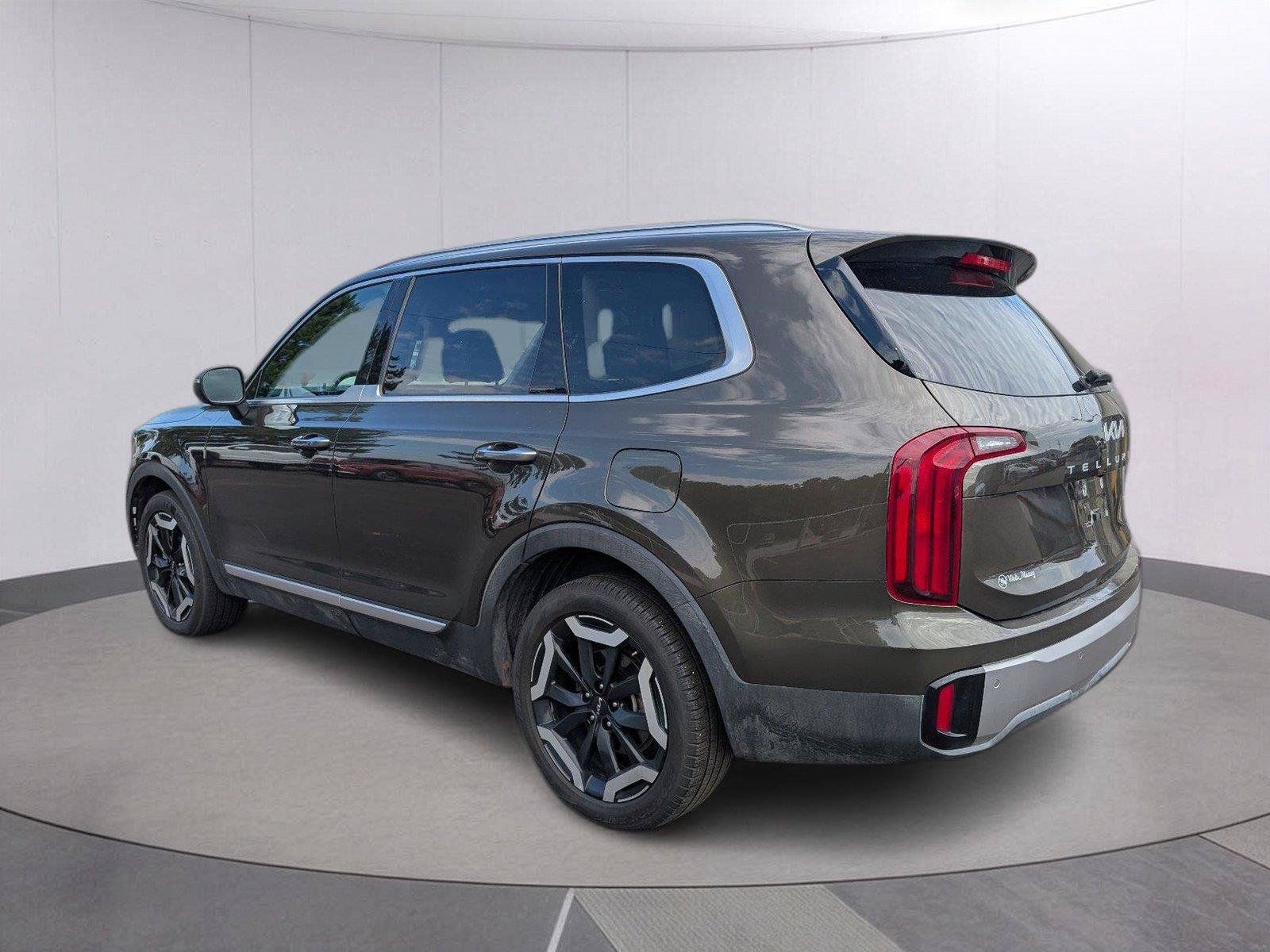 Used 2025 Kia Telluride S AWD/4WD image 5