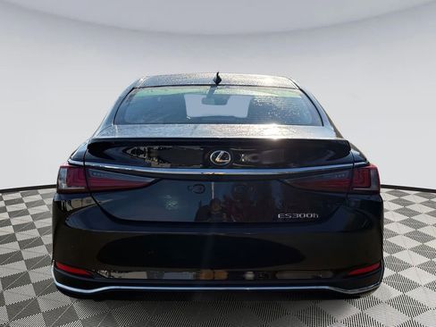 Used 2024 Lexus ES 300h w/ Premium Package image 3