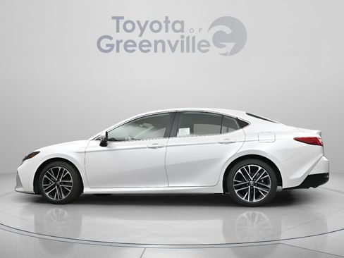 Used 2025 Toyota Camry XLE w/ Premium Plus Package FWD image 6